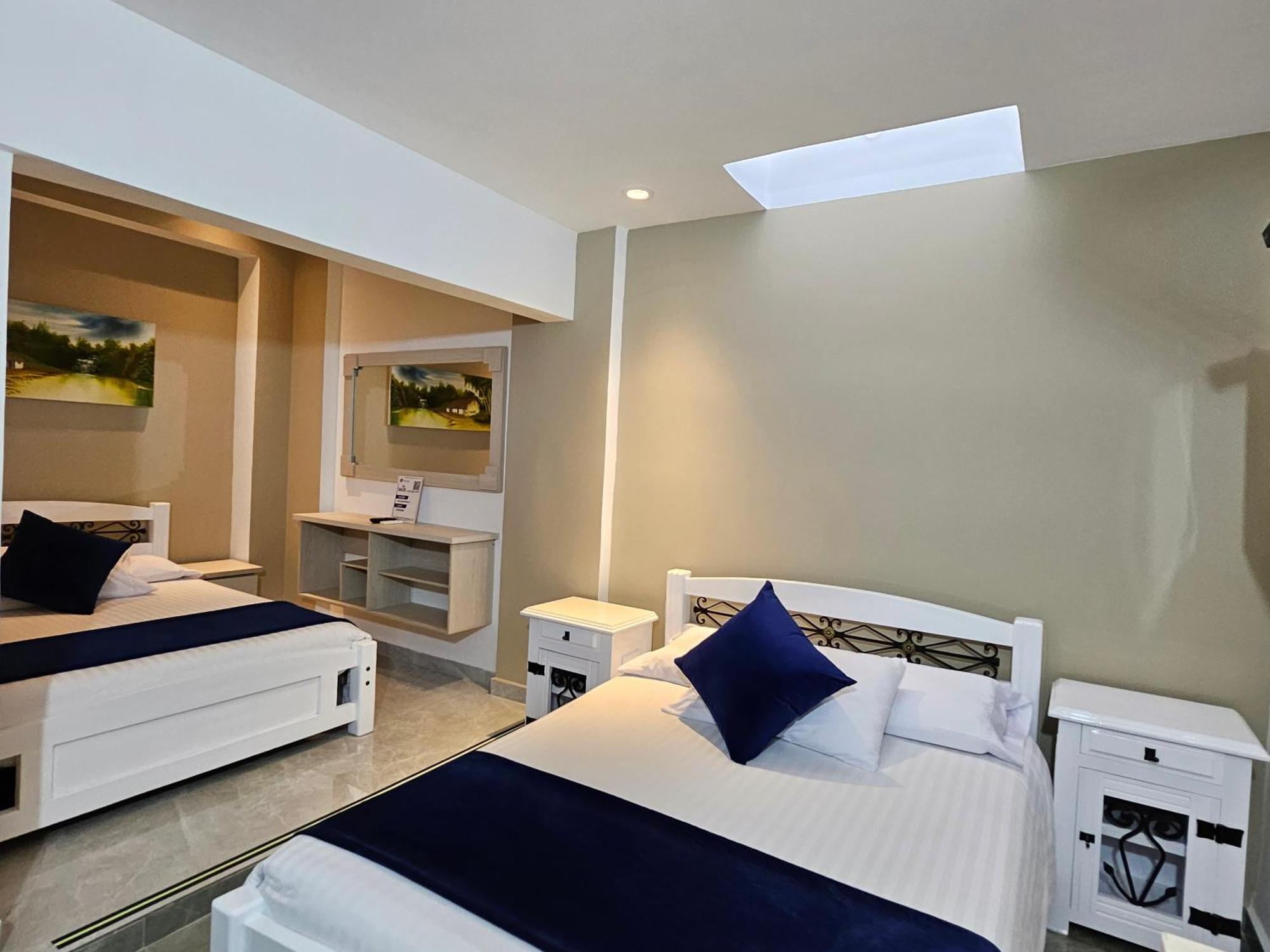 Twin Room with Air-Conditioning