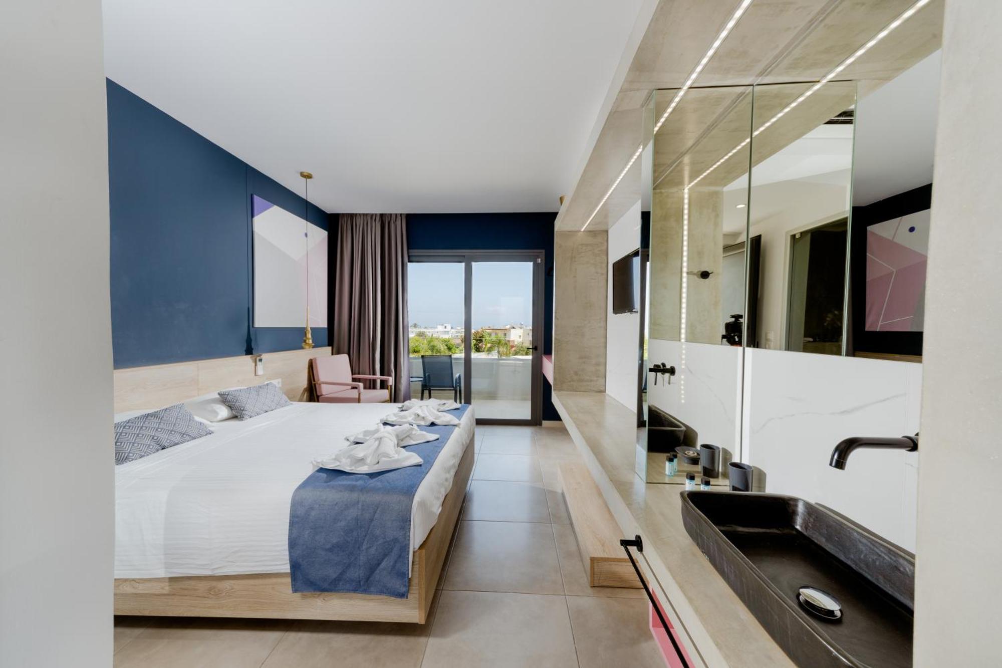 Deluxe Double Room Garden View