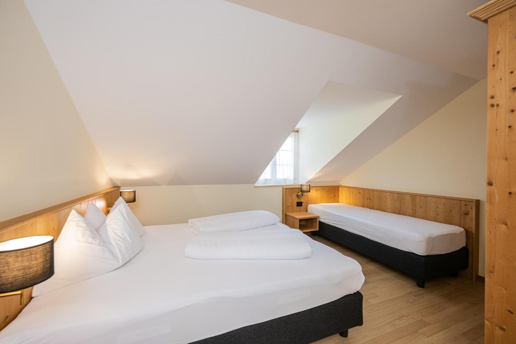 Dreibettzimmer