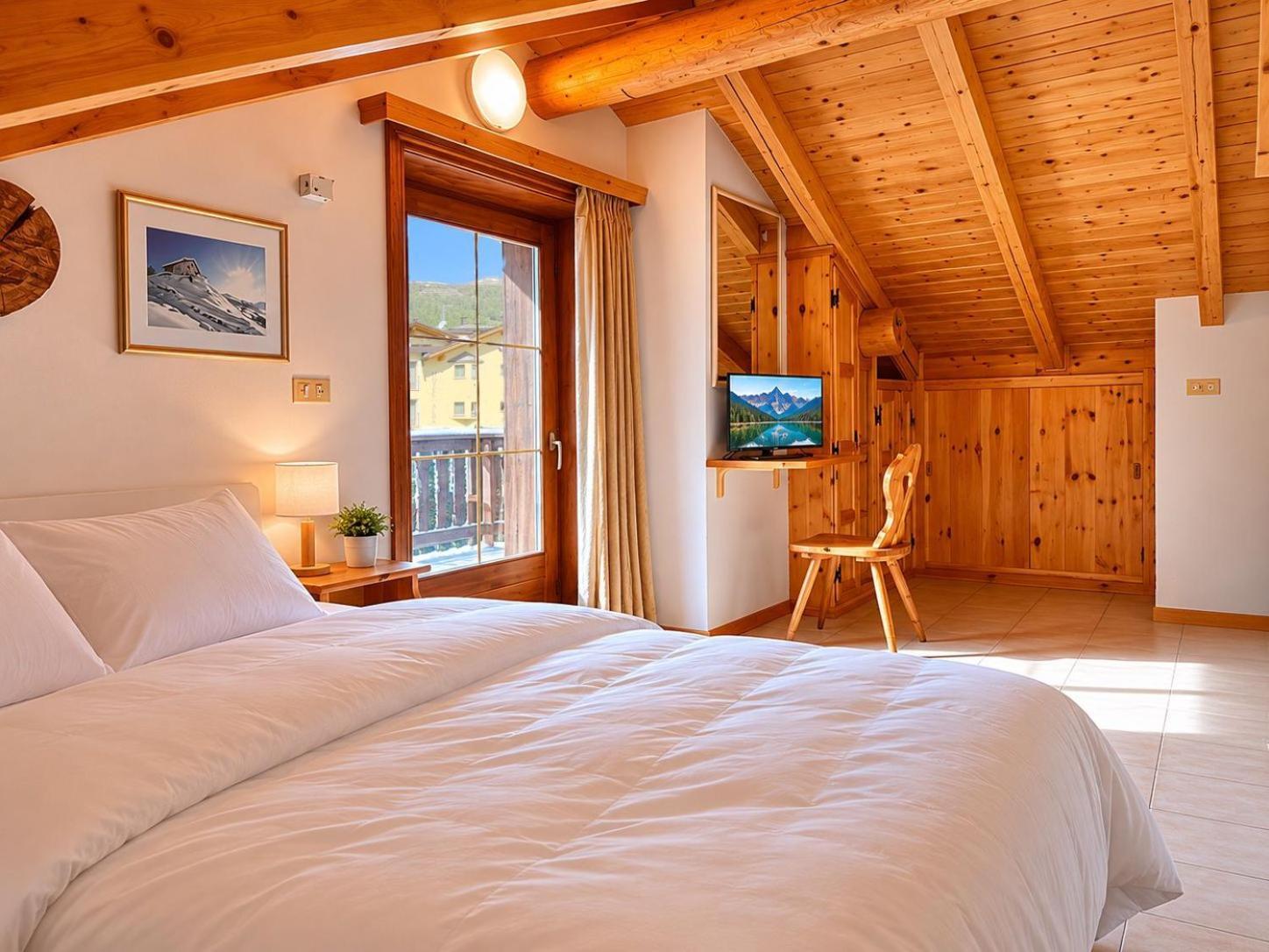 Economy Triple Room