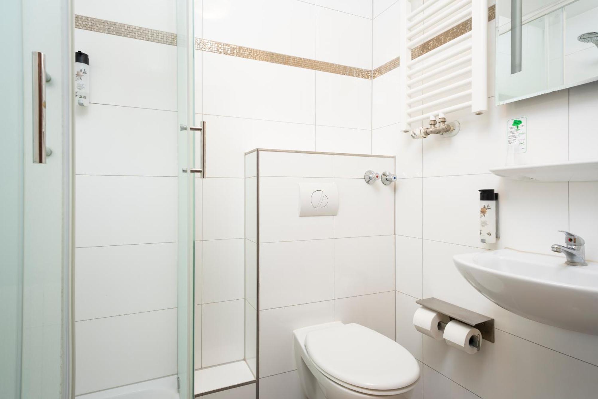 Single Room Private Bathroom