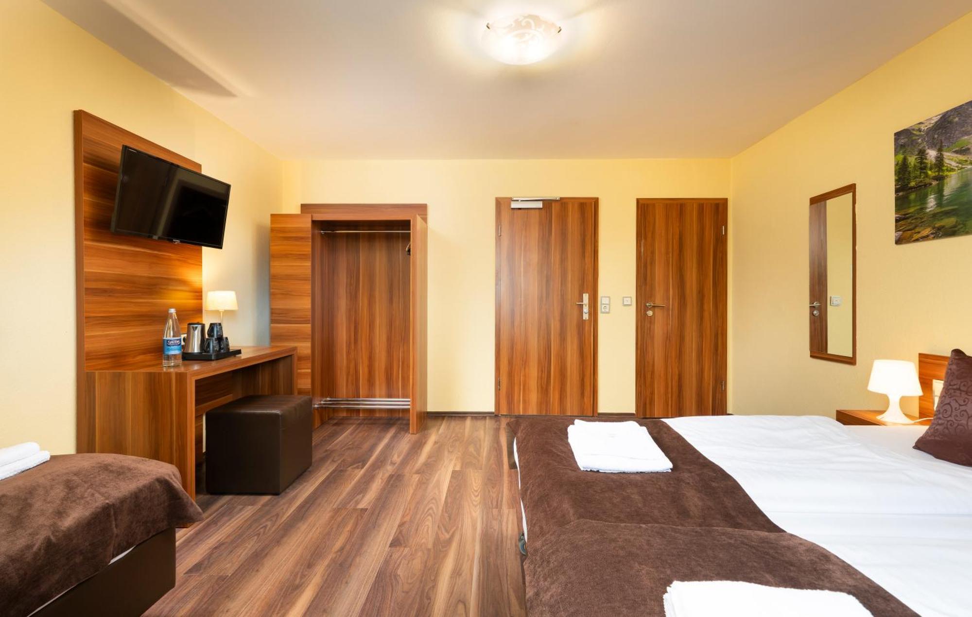 Triple Room Private Bathroom