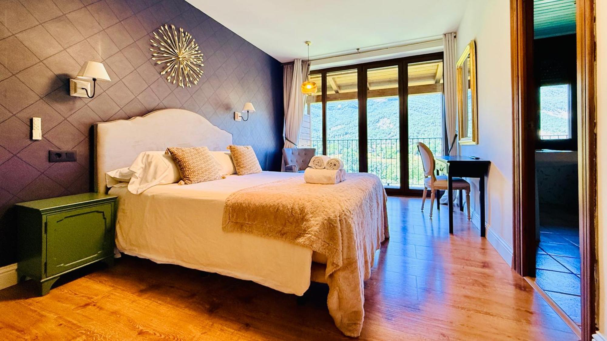 Double Room Mountain View