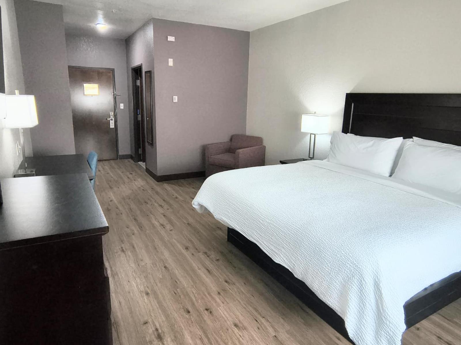 Standard King Room