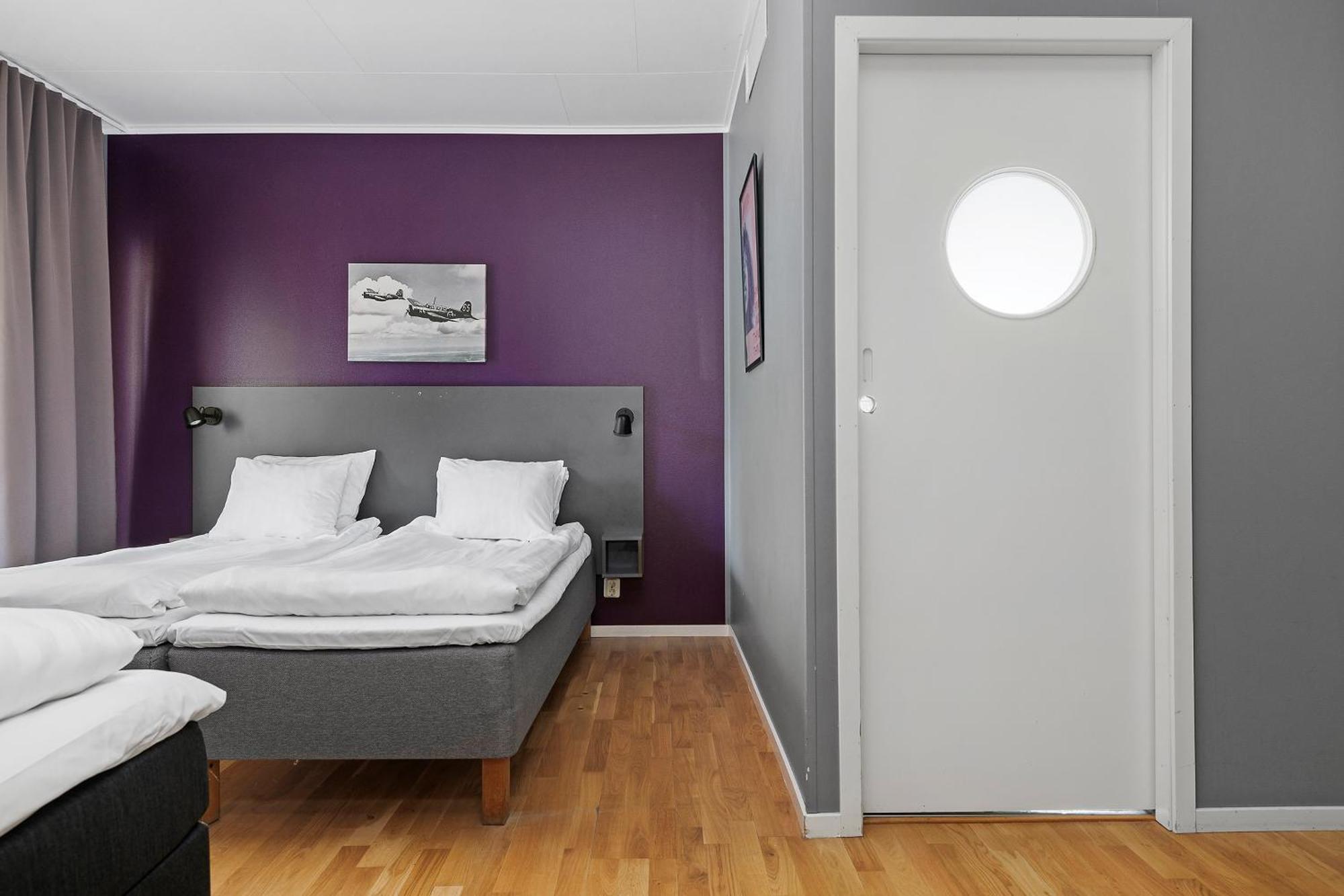Family Room Three Single Beds Non-Smoking