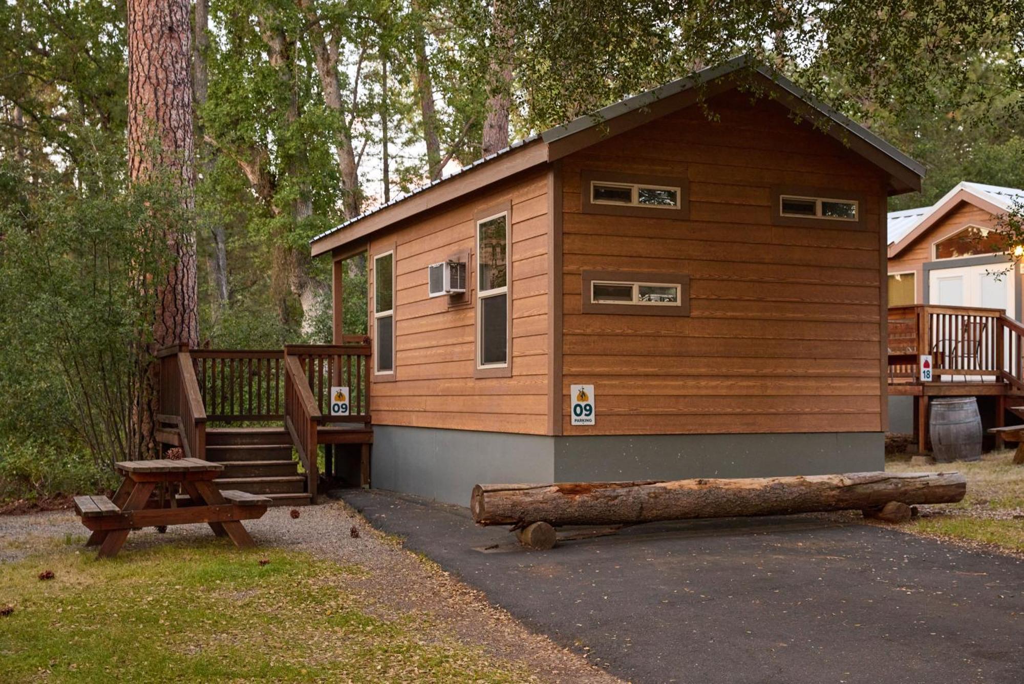 Tiny House Cabin