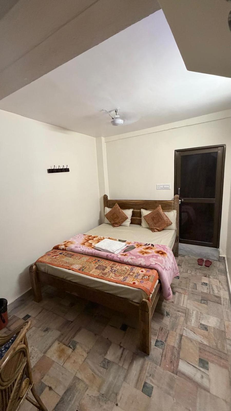 Standard Double Room Fan
