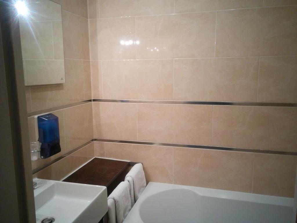 Quarto Twin com Banheira