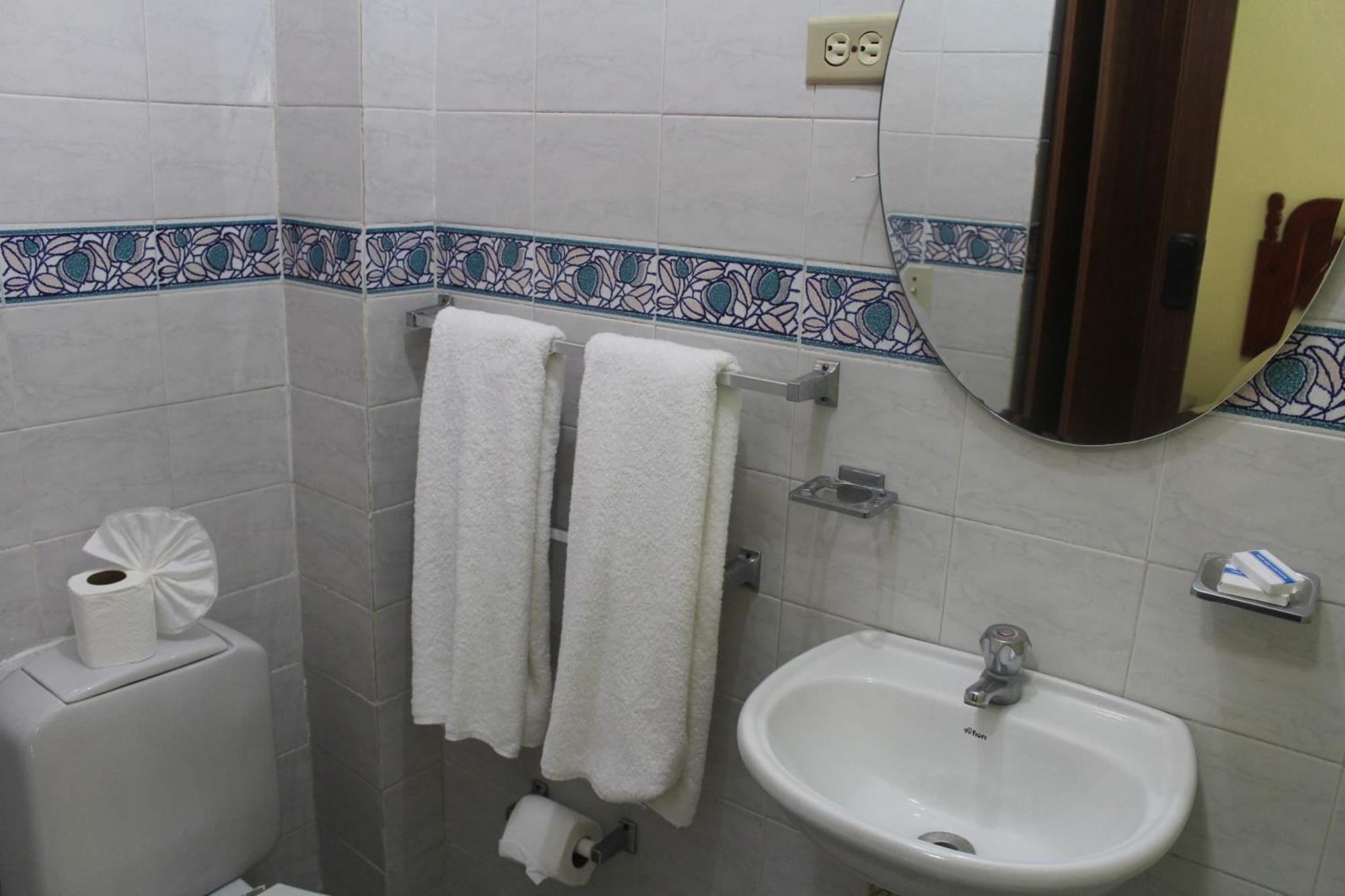 Quarto com Cama Queen-size