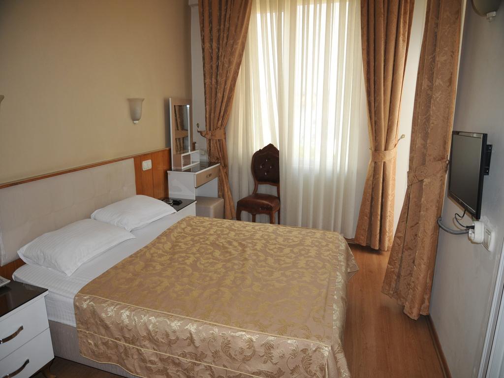Standard Triple Room,215217872:JPEG