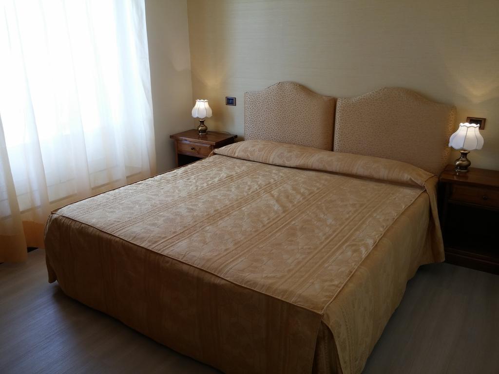 Classic Doppelzimmer mit Balkon und Seeblick