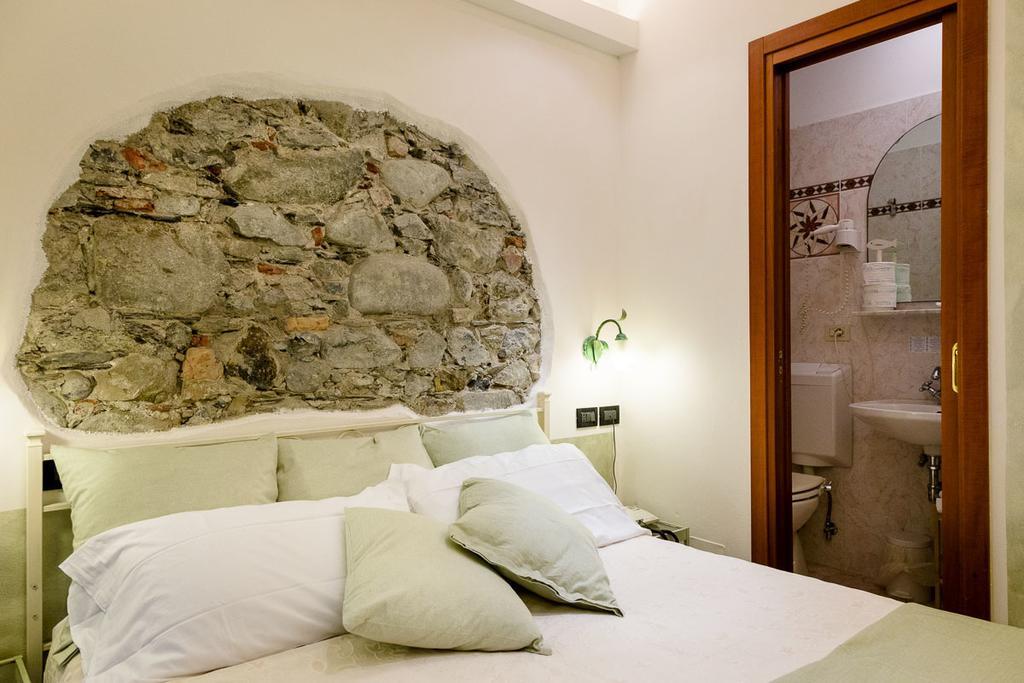 Small Double Room,1068973234:JPEG