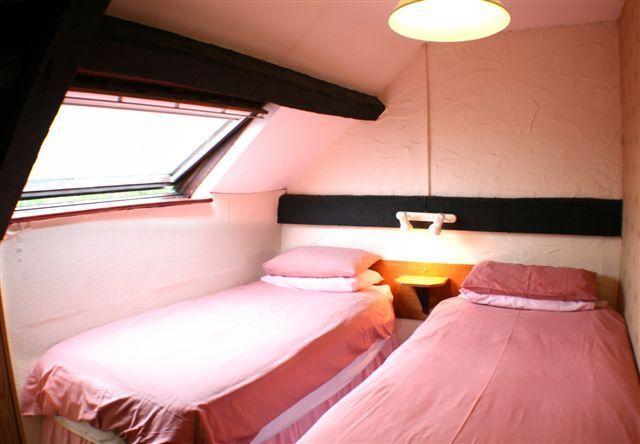 Two-Bedroom Cottage with Courtyard View