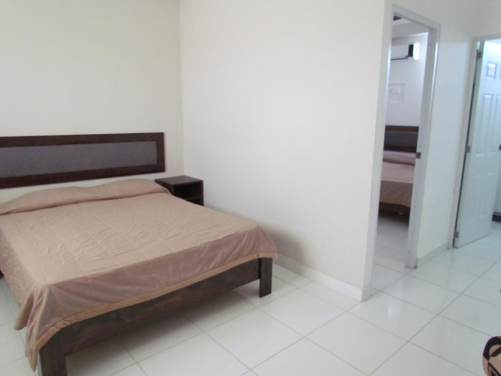 Two-Bedroom Suite,1473745024:JPEG