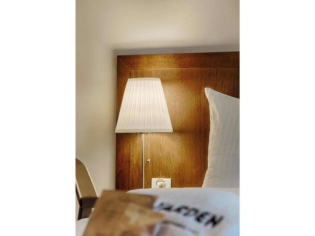 Single Room,670018284:JPEG