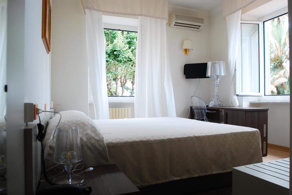 Double Room,709361695:JPEG