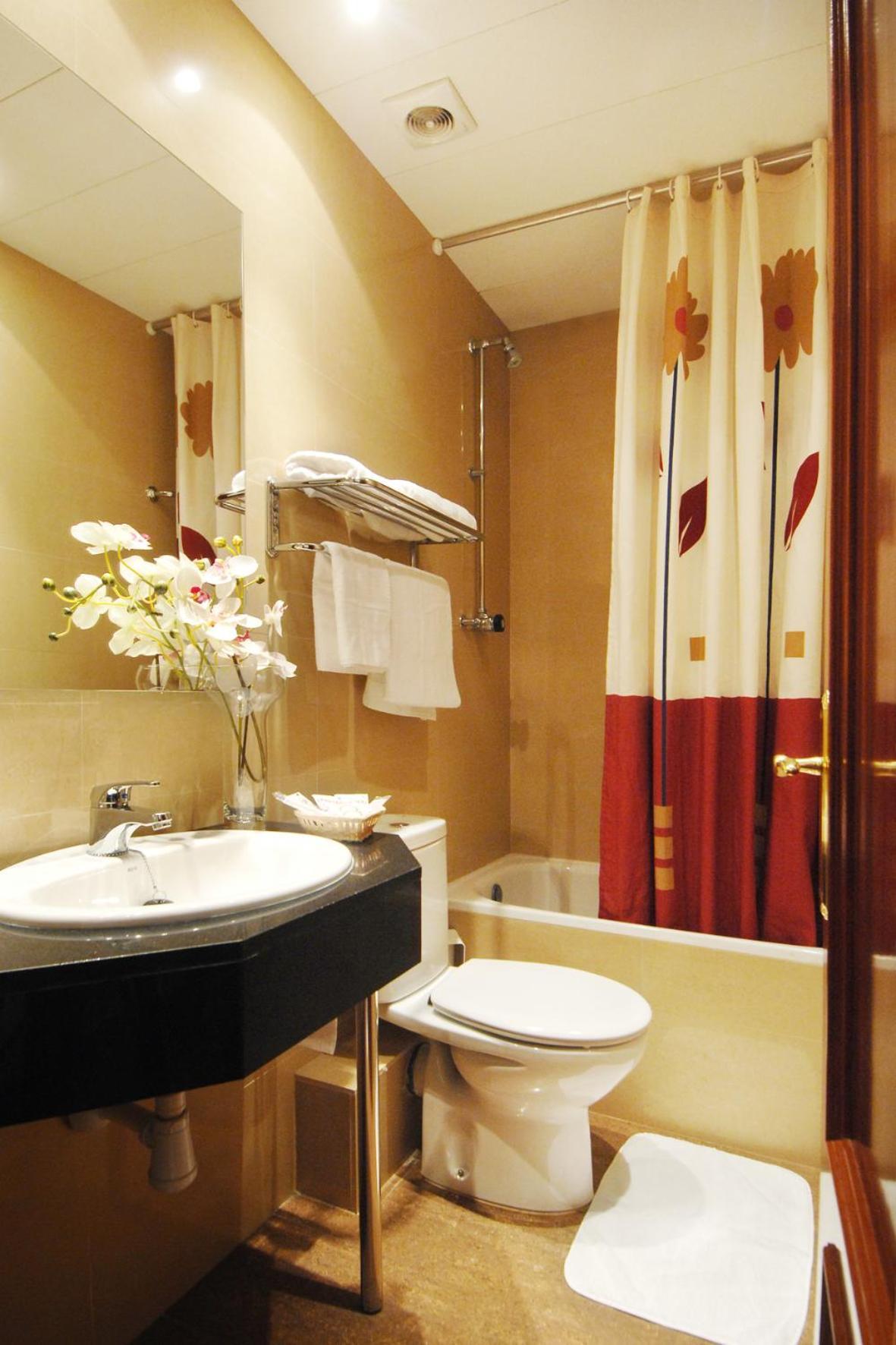 Vijfpersoonskamer met Eigen Badkamer