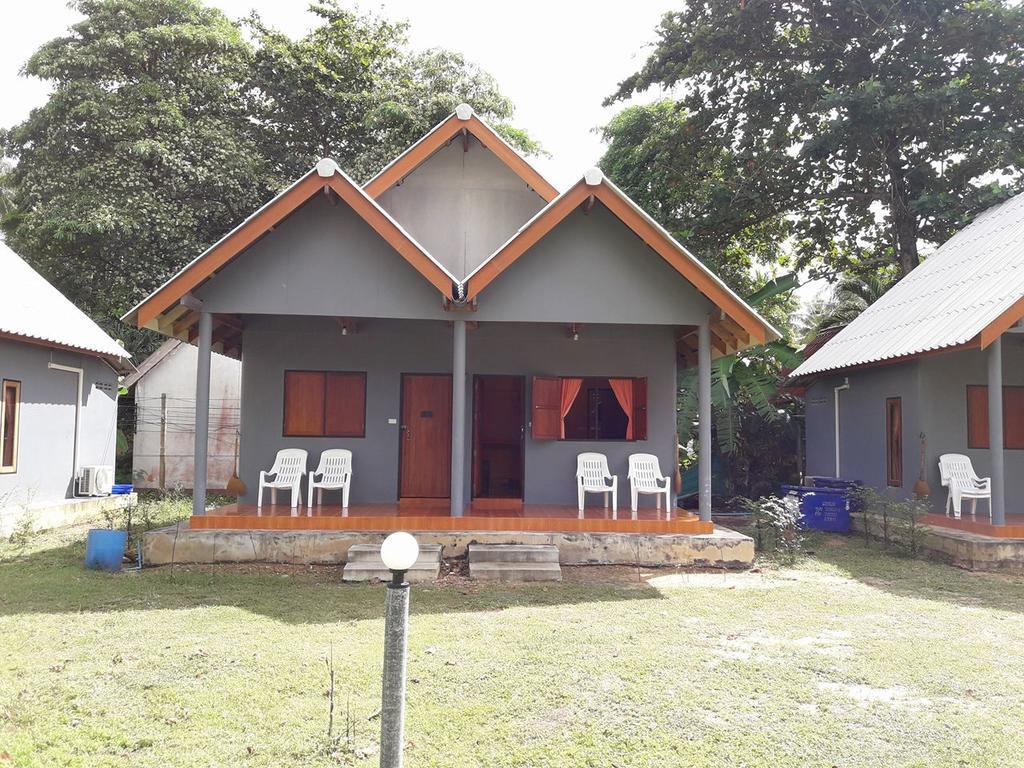 Deluxe Bungalow Garden View