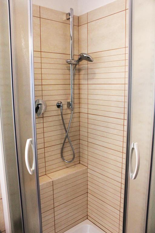 Quadruple Room Private Bathroom