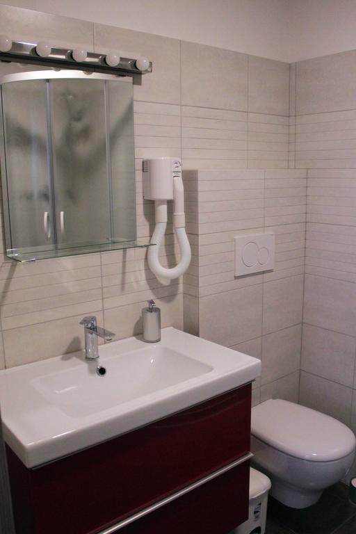 Triple Room Private Bathroom