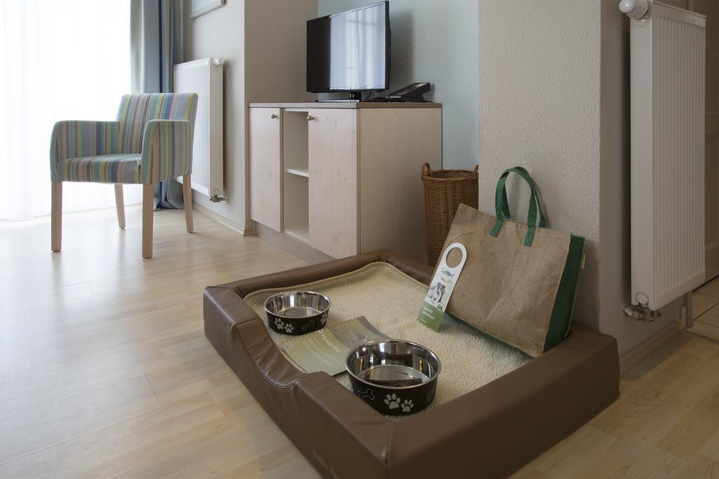 Standard Twin Room with Shared Bathroom