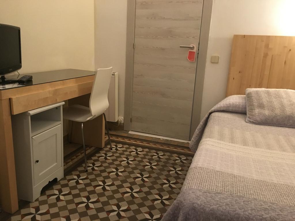 Standard Single Room with Private Bathroom,227237750:JPEG