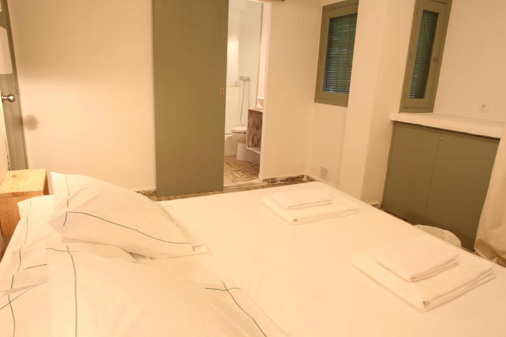 Double Room Private Bathroom