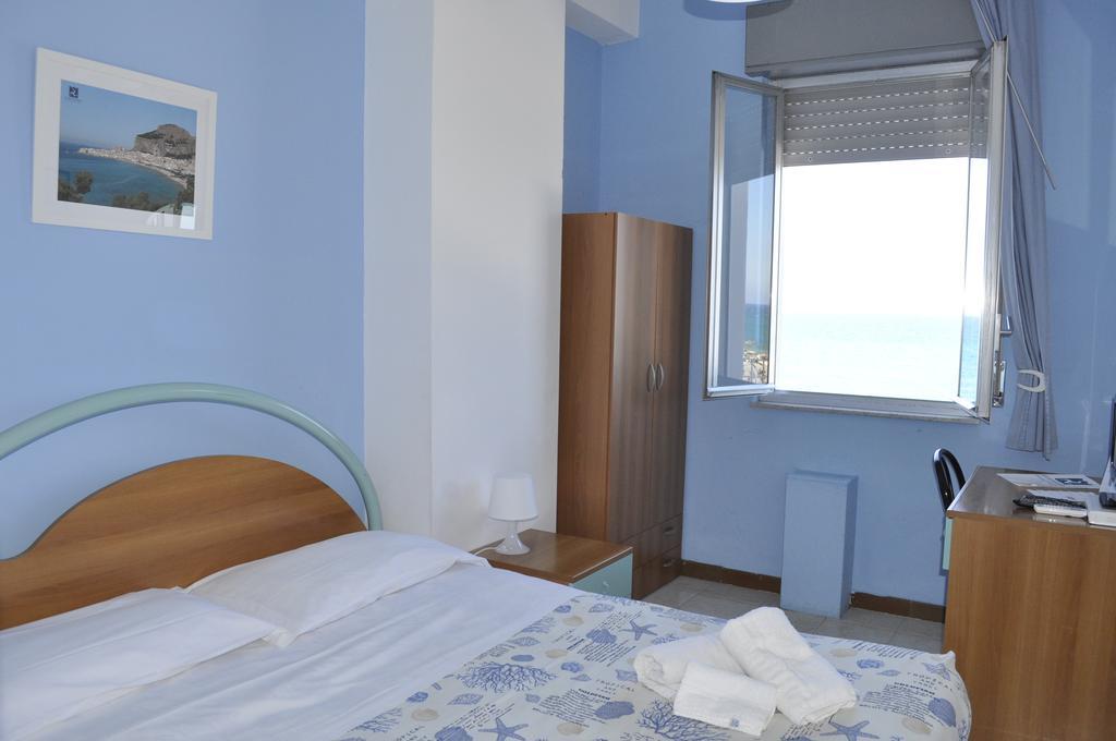 Double Room with Sea View,388818386:JPEG