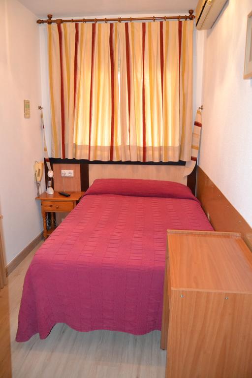 Single Room,396334236:JPEG