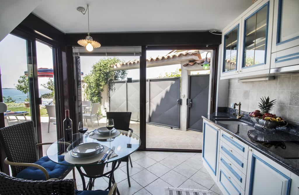 Comfort Apartment mit 1 Schlafzimmer, Veranda und teilweisem Meerblick