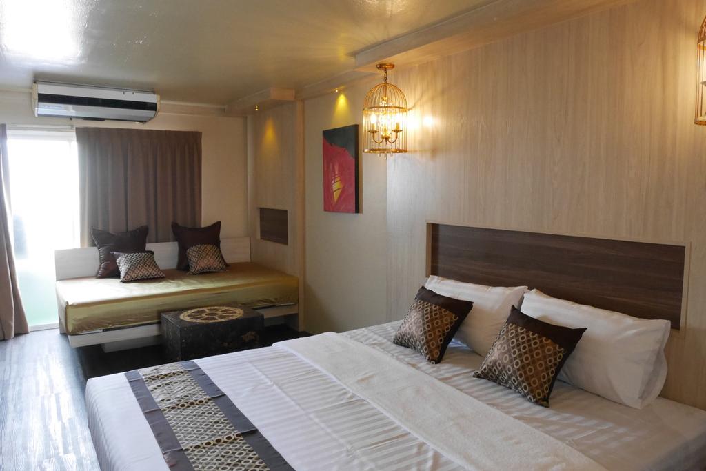 Deluxe Double Room,1002556854:JPEG