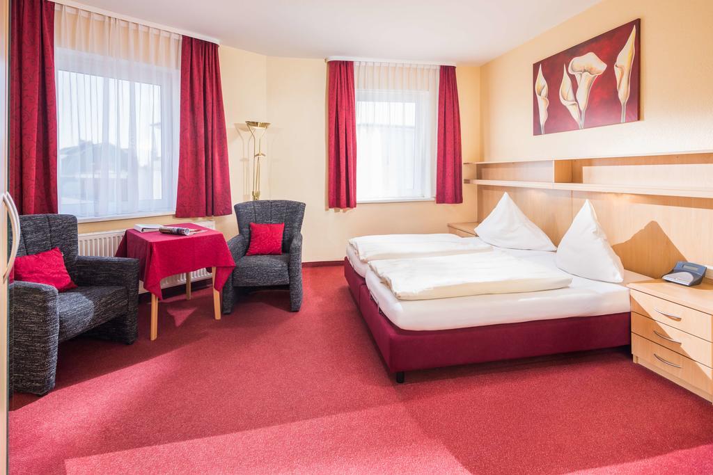 Large Double Room,400117599:JPEG