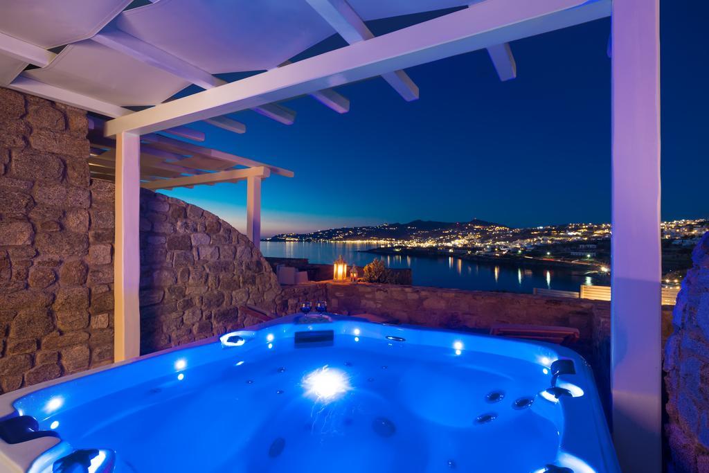 Residence Sea View with Jetted Tub