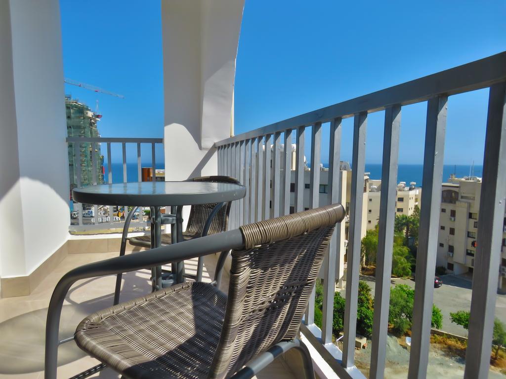 Superior One-Bedroom Apartment