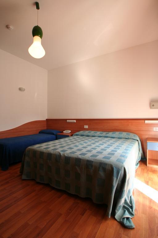 Triple Room,1679579362:JPEG
