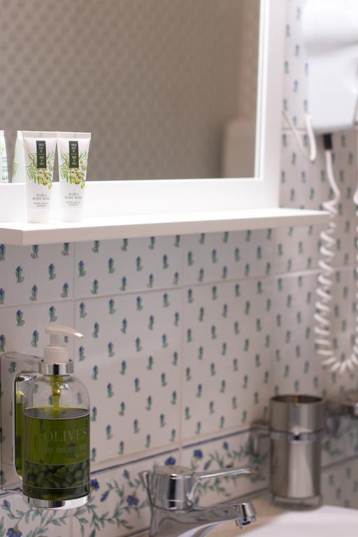 Tweepersoonskamer met 1 of 2 Bedden en Eigen Badkamer