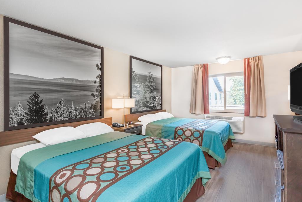 Queen Room Two Queen Beds Non-Smoking or Pet Friendly,1218145345:JPEG