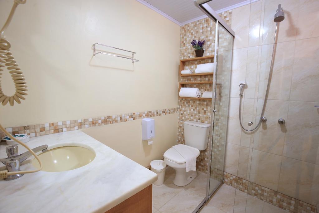 Quarto Duplo