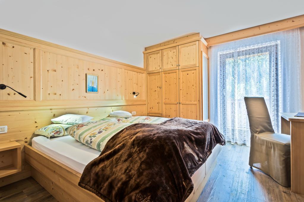 Standard Double Room,408117495:JPEG