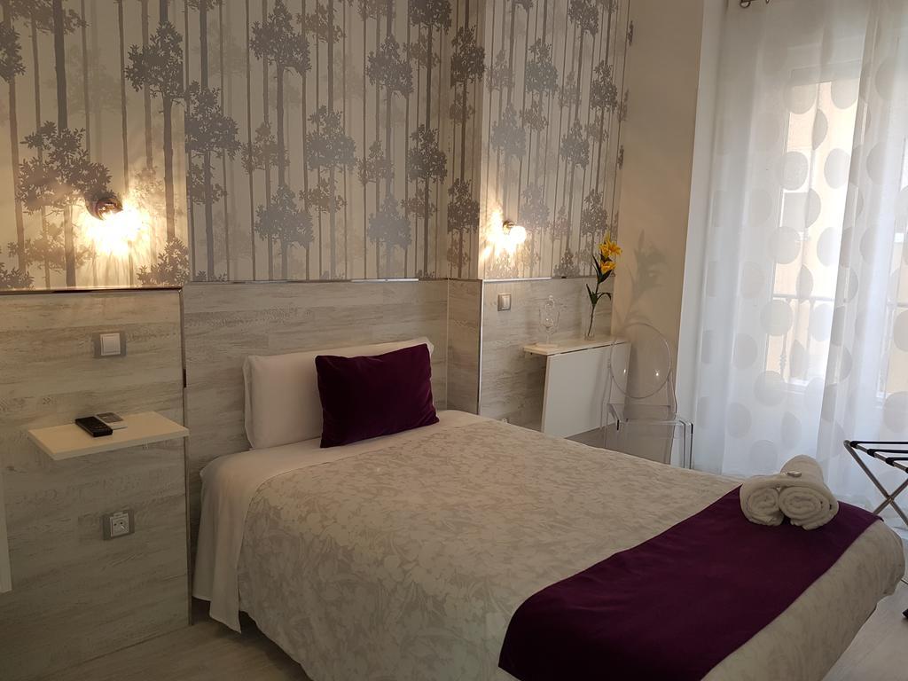 Chambre Simple - Vue sur Extérieur