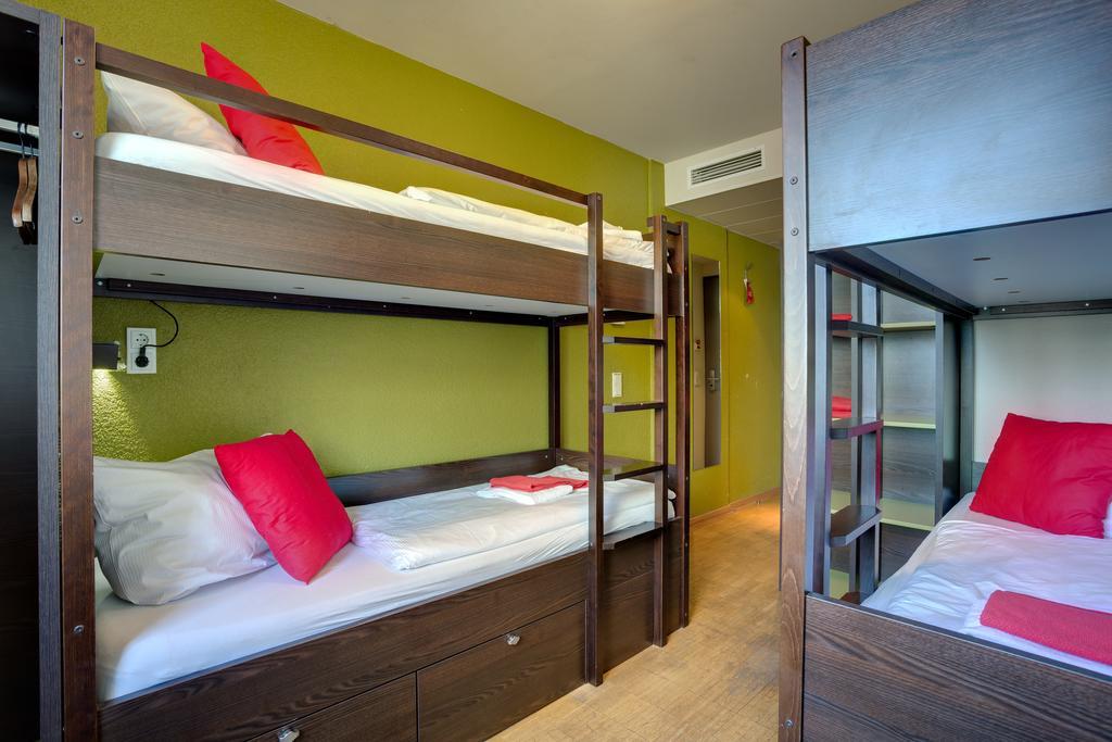 Bed in 4-Bed Female Dormitory Room,699069615:JPEG
