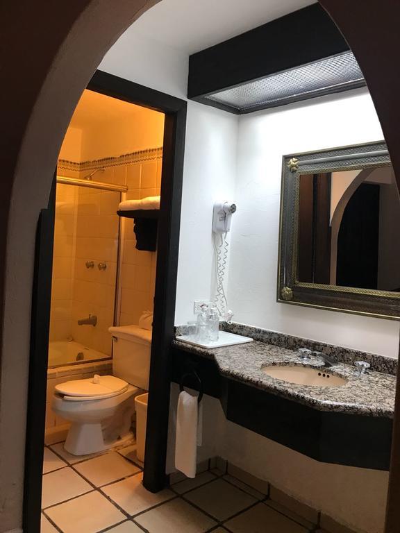Twin Room,1774478435:JPEG