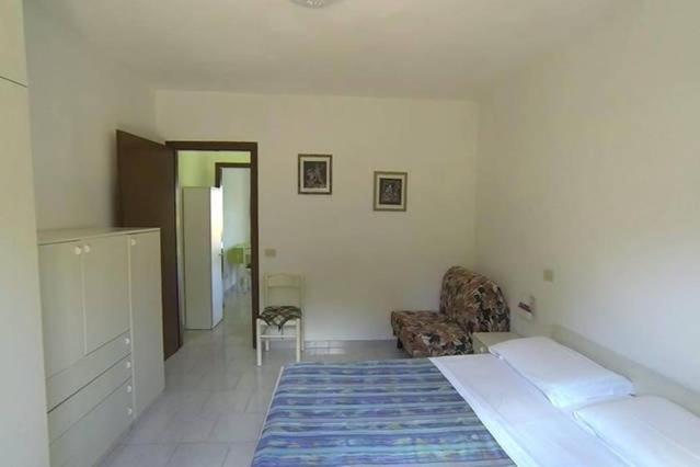 One-Bedroom Apartment,644586936:JPEG