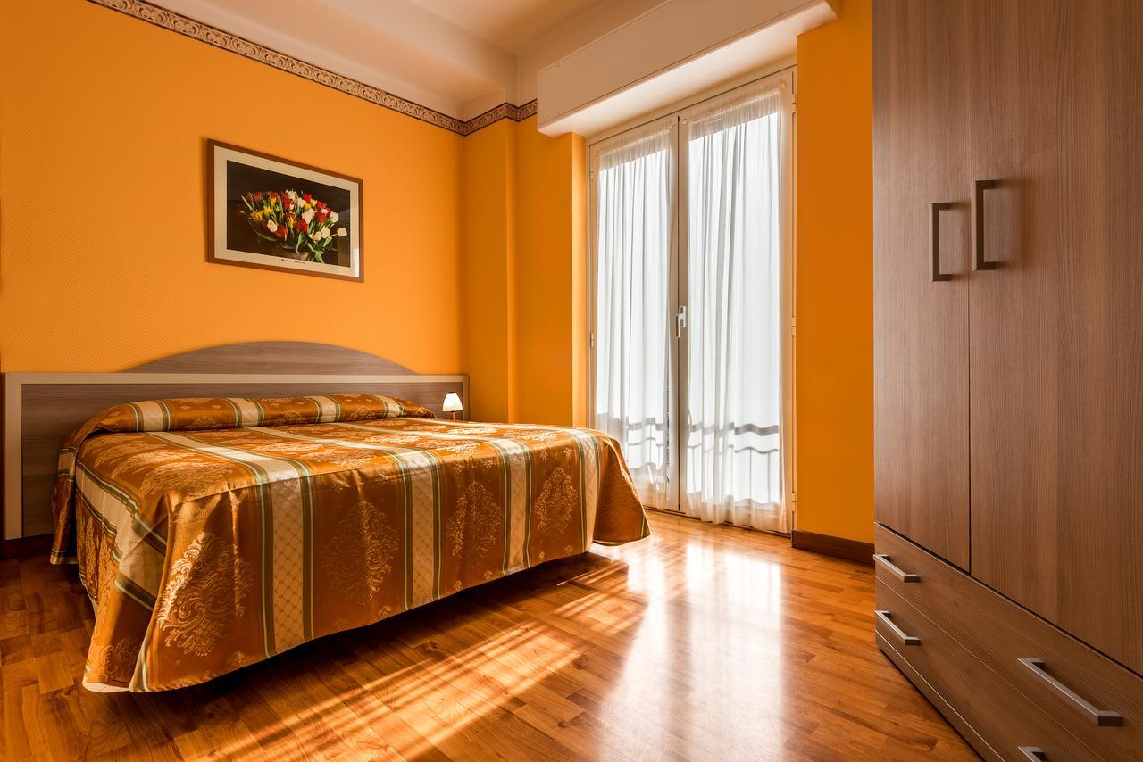 Doppel- oder Zweibettzimmer