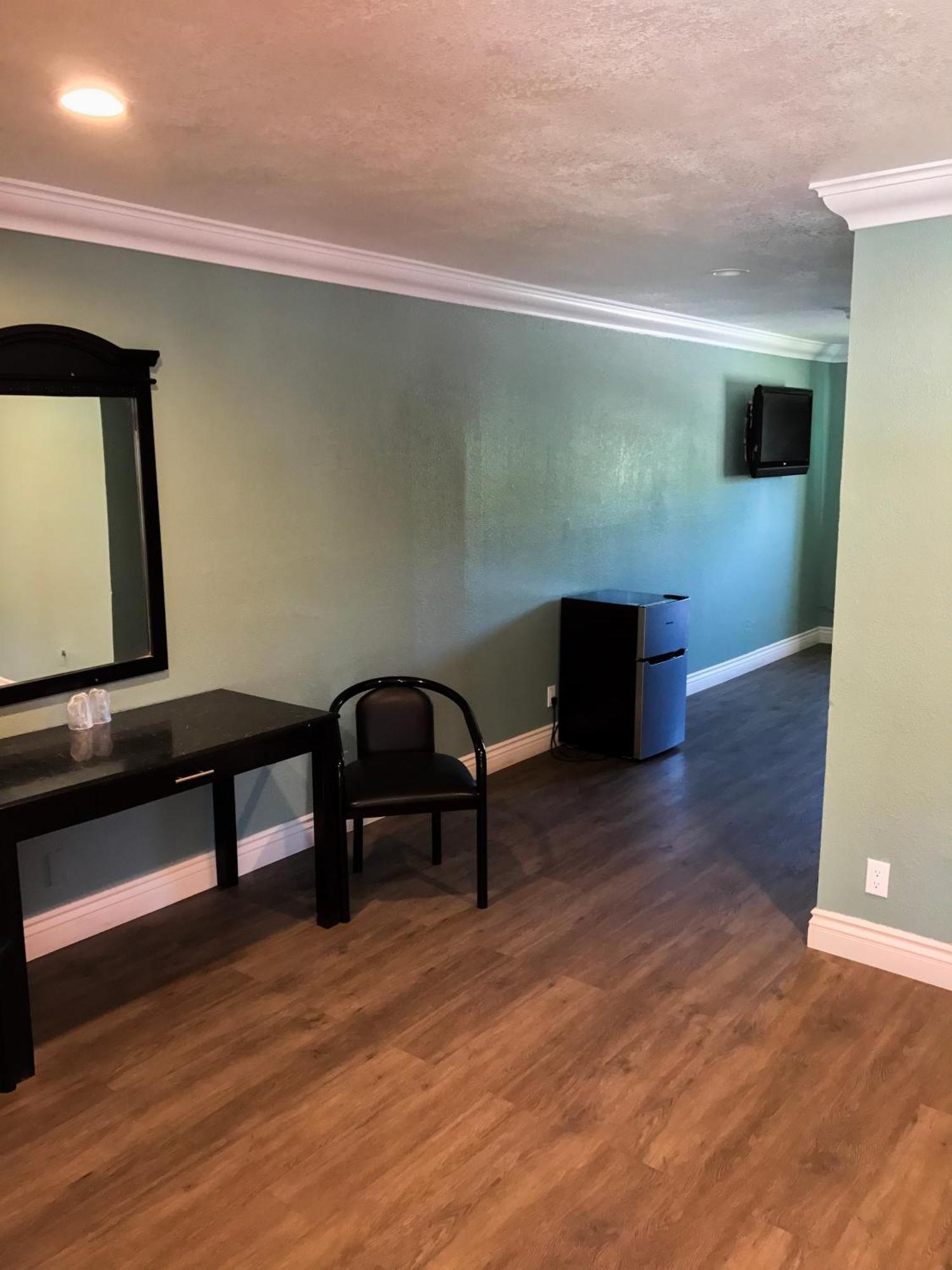 Standard Queen Room,524721015:JPEG