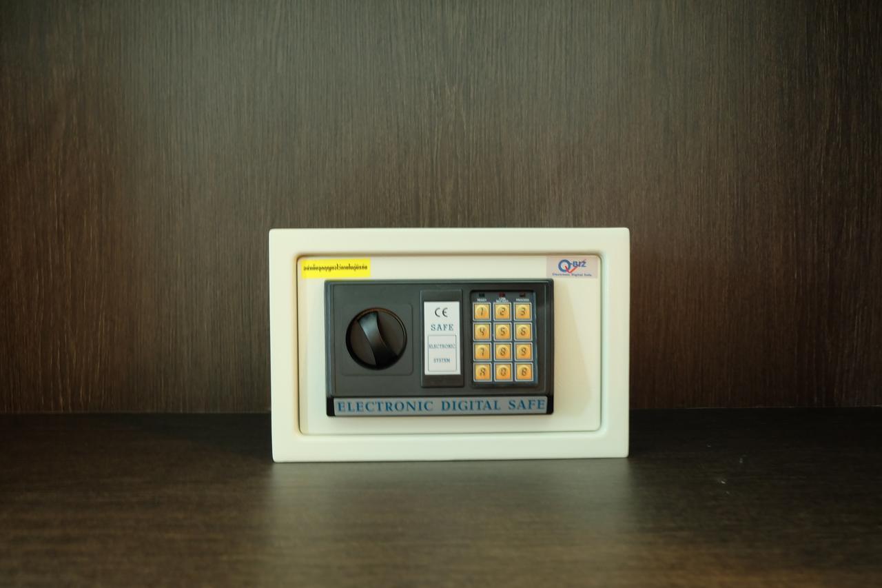 Deluxe Double Room with City View