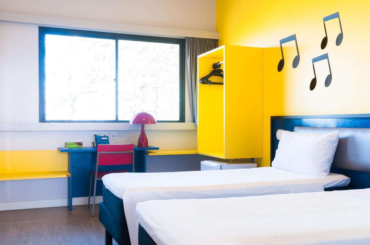 Apartamento com 2 Camas de Solteiro