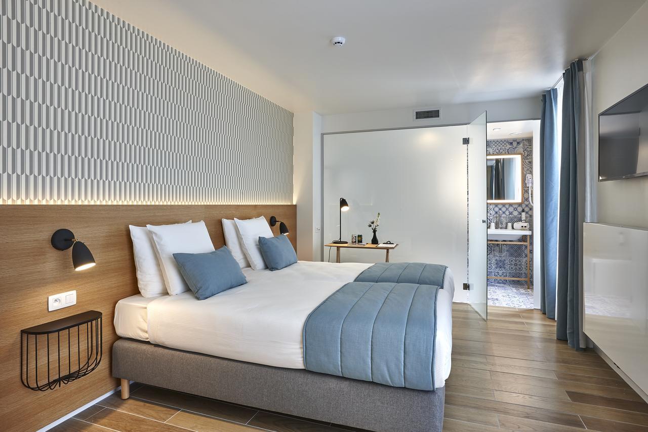 Quarto Aconchegante com 2 Camas de Solteiro