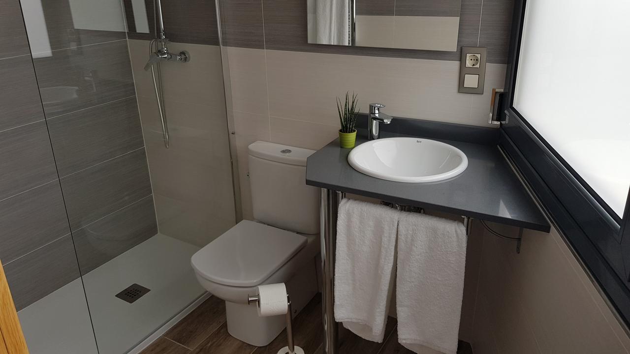 Twin Room Private Bathroom