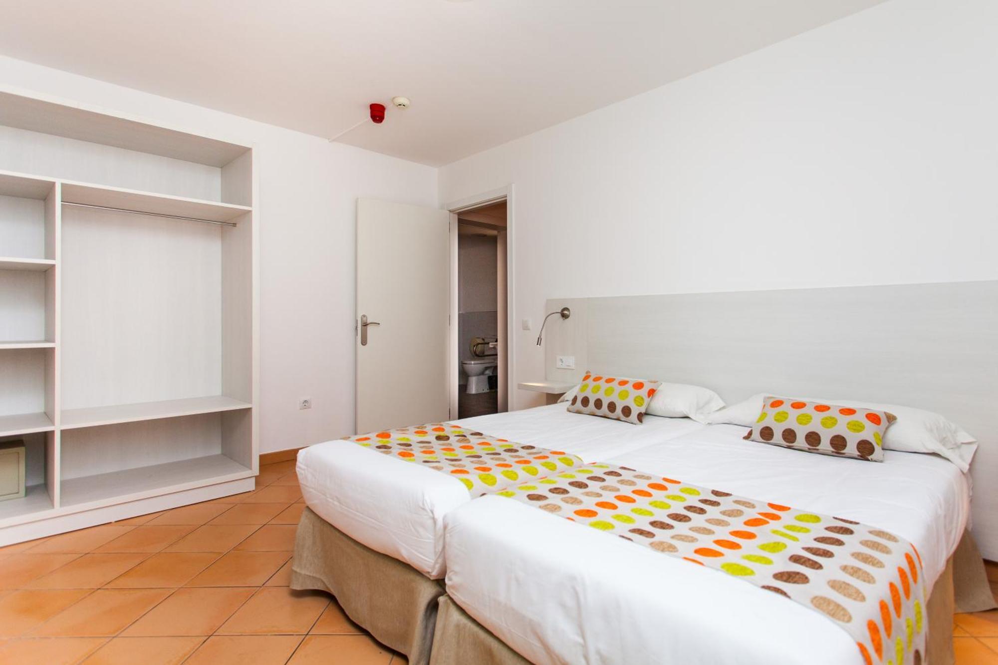 One-Bedroom Comfort Apartment Balcony or Terrace,574694838:JPEG